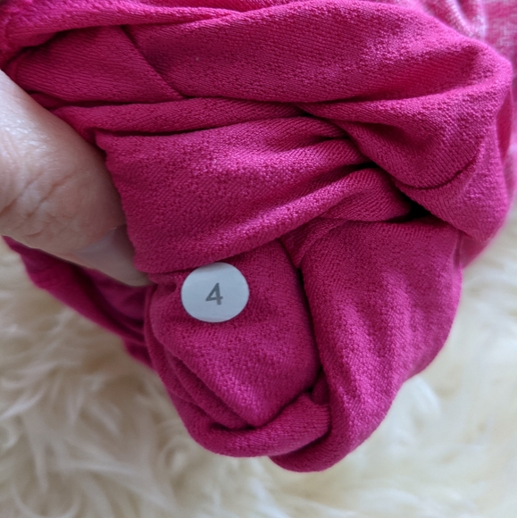 See copy listing Lululemon women's pink run inspire pullover - Picture 7 of 8